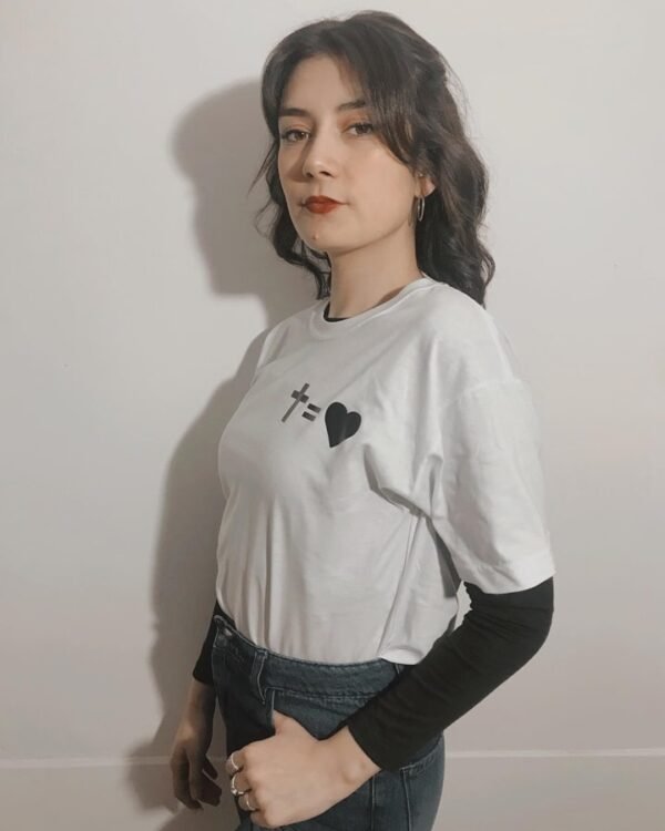 Camiseta Cruz igual amor - Image 10