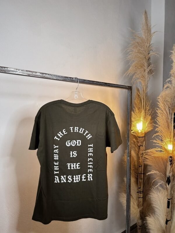 Camiseta God is the answer - Image 13