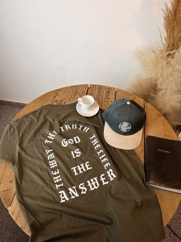 Camiseta God is the answer - Image 7