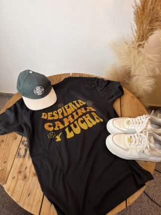 Camiseta Despierta, camina y lucha Hawaiian