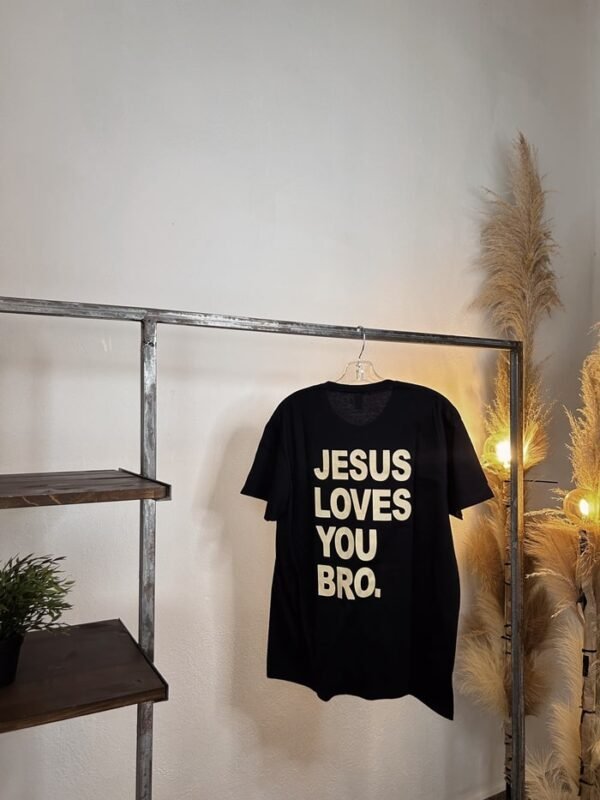 Camiseta JESUS LOVES YOU BRO. - Image 12