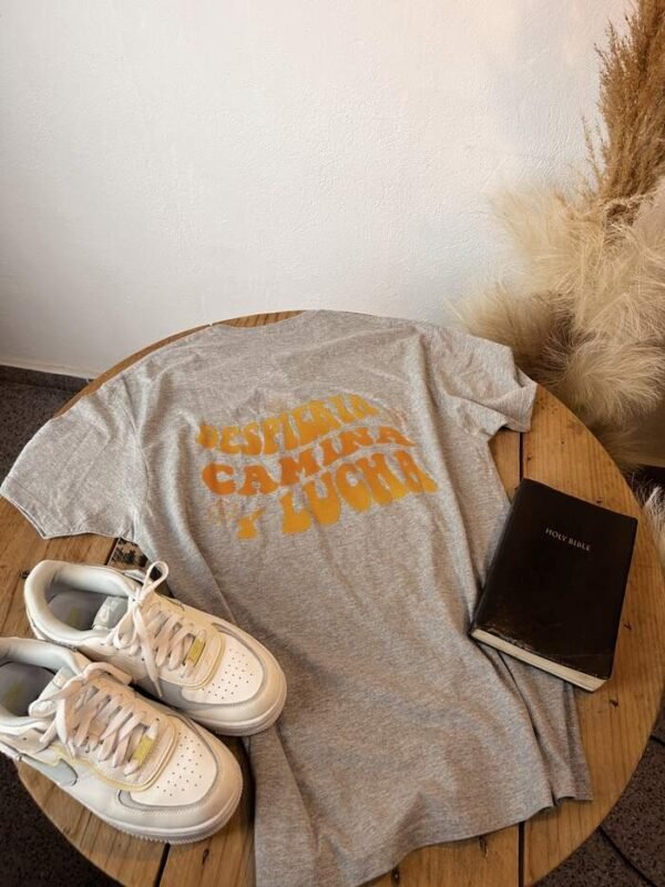 Camiseta Despierta, camina y lucha Hawaiian - Image 2