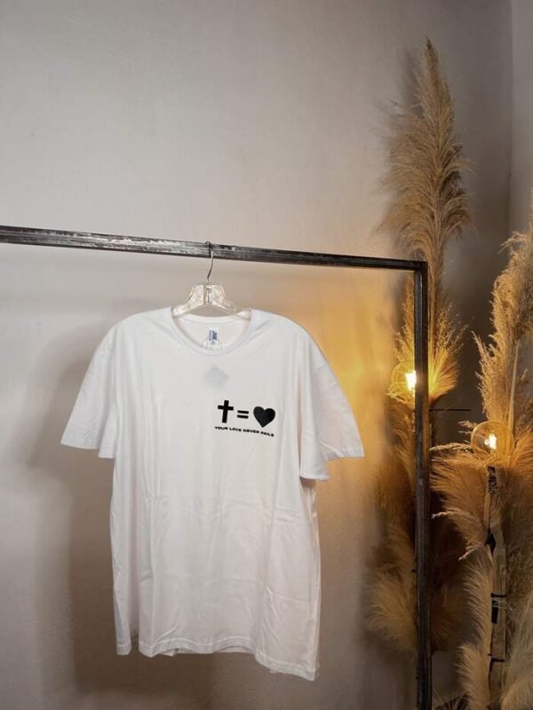 Camiseta Cruz igual amor - Your love never fails - Image 9