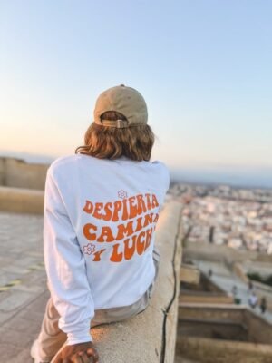 Sudadera Despierta camina y lucha para llevar tu fe a otro nivel hecha con materiales de calidad, una sudadera que expresa tus convicciones y fe.