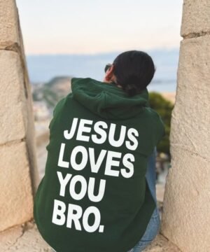Sudadera Jesus Loves You Bro para llevar tu fe a otro nivel hecha con materiales de calidad, una sudadera que expresa tus convicciones y fe.